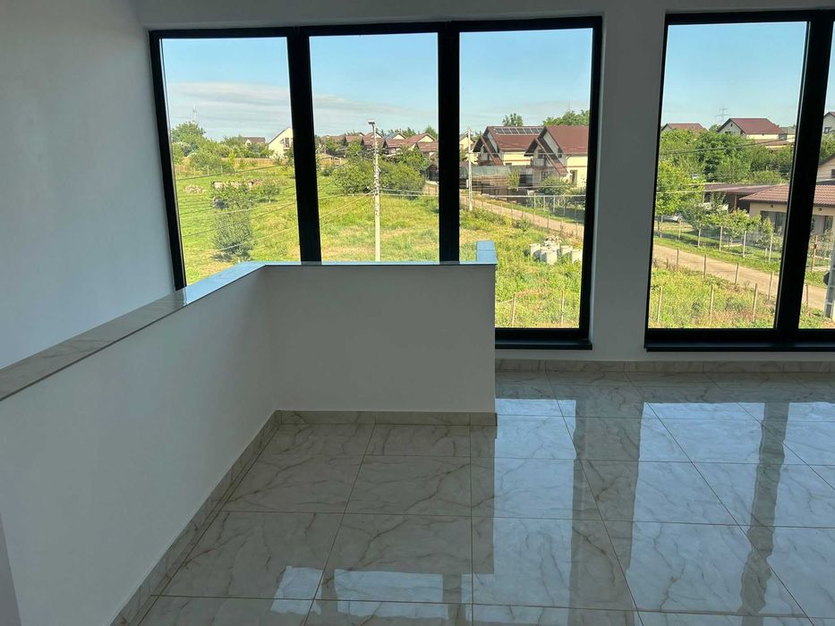 Spațiu Comercial Modern de Închiriat - 240 mp Utili, 3 Etaje, DJ248