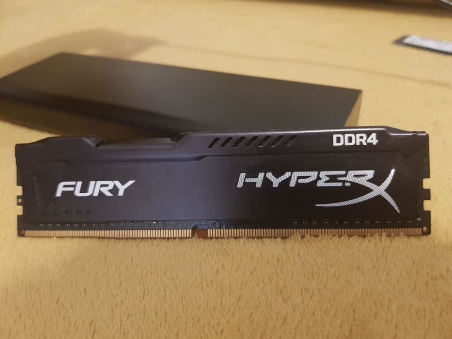 Adaptor 2.5inch la M2, memorie ddr4 4Gb