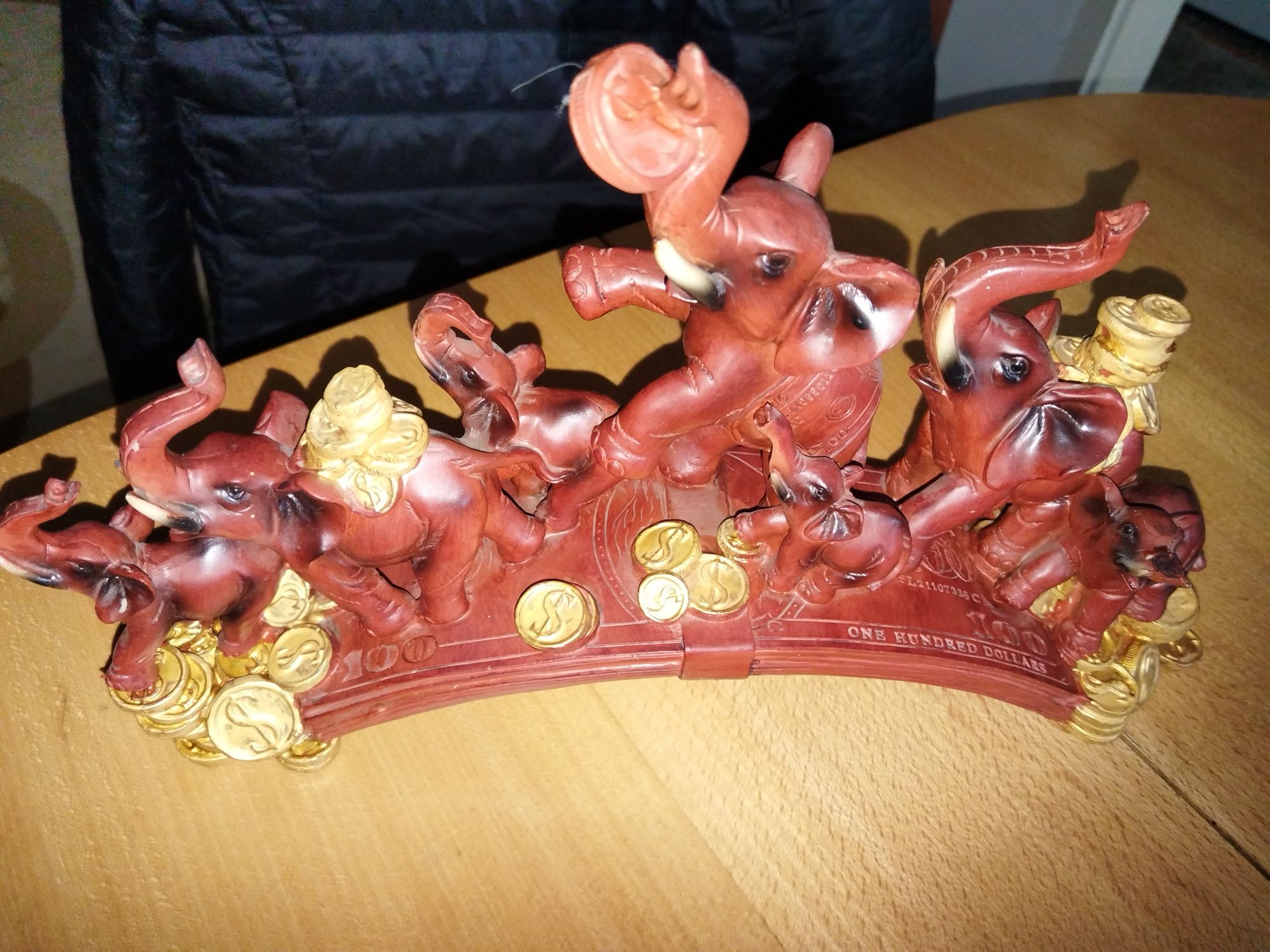 Декоративна статуетка от  7 слончета