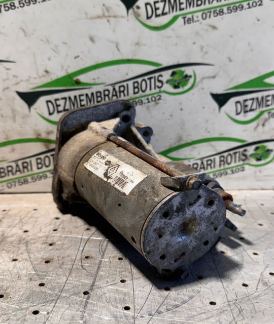 Electromotor 233003329R Dacia Dokker prima generatie