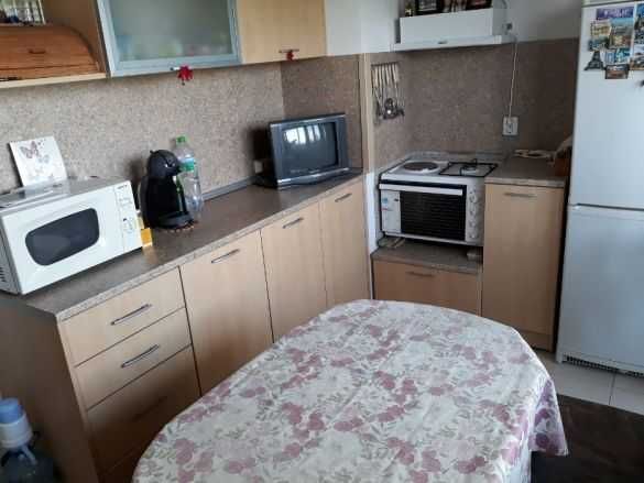 Дава се под наем Двустаен апартамент в Бургас, Меден рудник - зона А - 65 кв.м за 175 € - Снимка #5