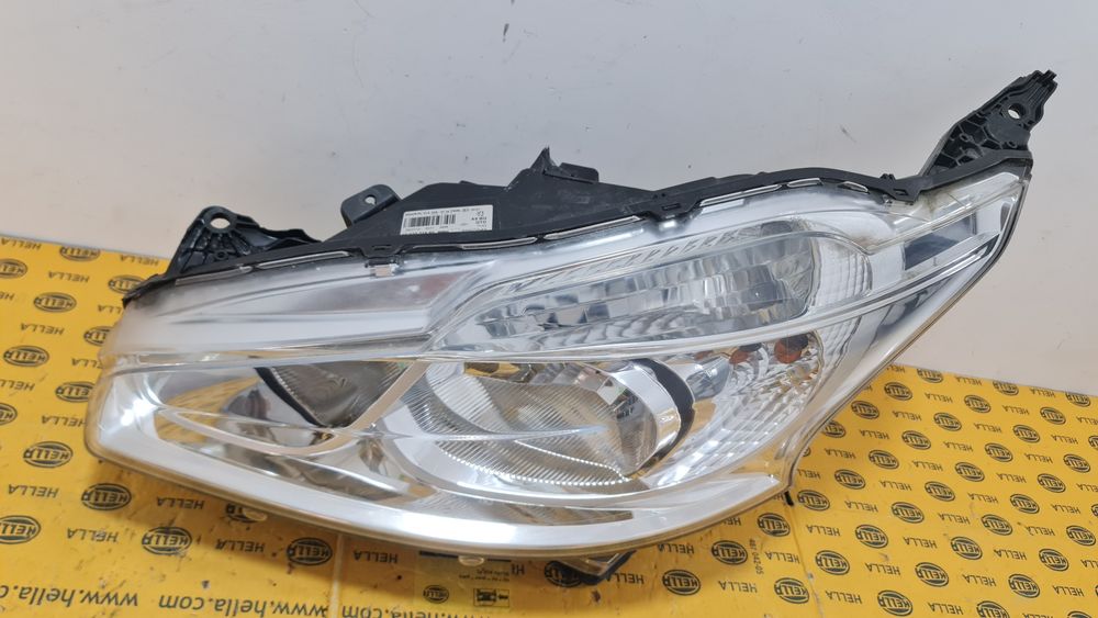 Far stanga Peugeot 208 2012+ 9802221880