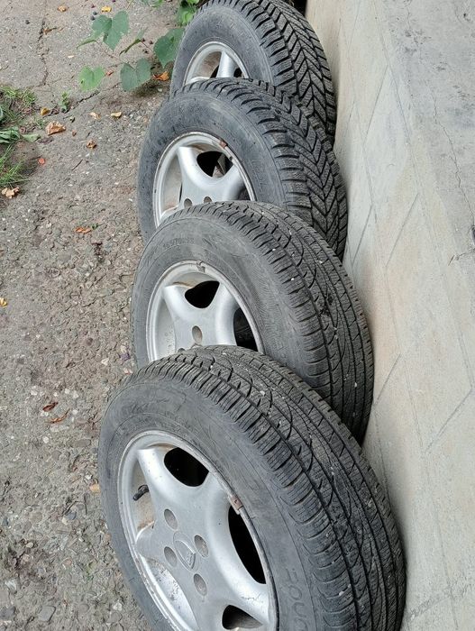 Set Nou 4 cauciucuri iarna 165/70R 13 cu jante aliaj.