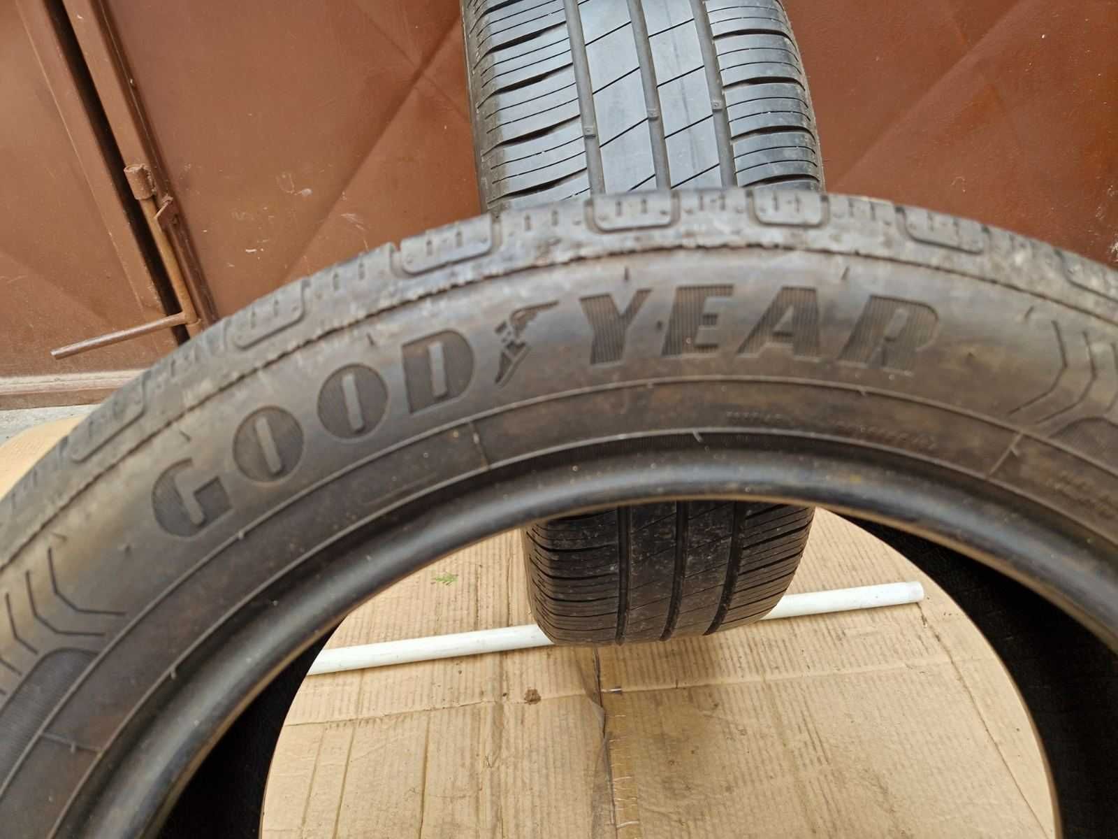 2 Goodyear R17 205/55
летни гуми
DOT1119
