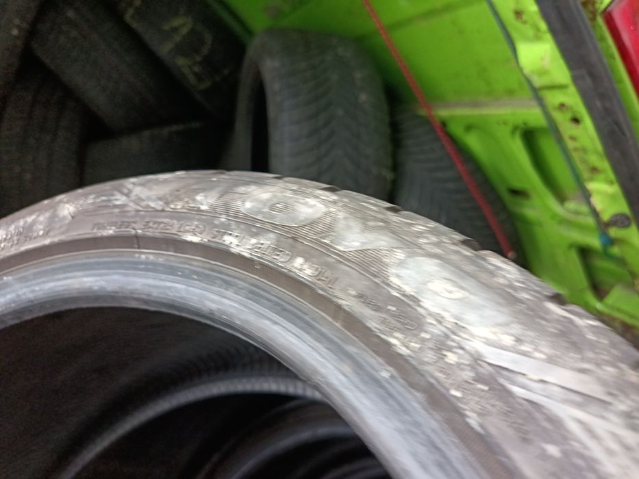 Anvelope MS iarna 225 40 18 și 245 35 18 toyo 7.5mm