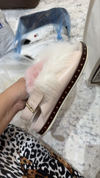 Продается летняя обувь