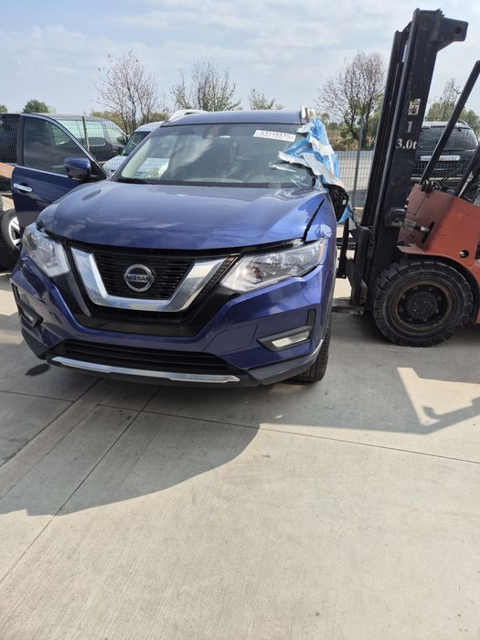 Nissan Rogue 2.0 i