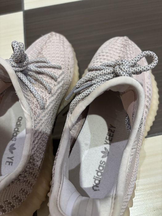 Adidasi yeezy in stare foarte buna