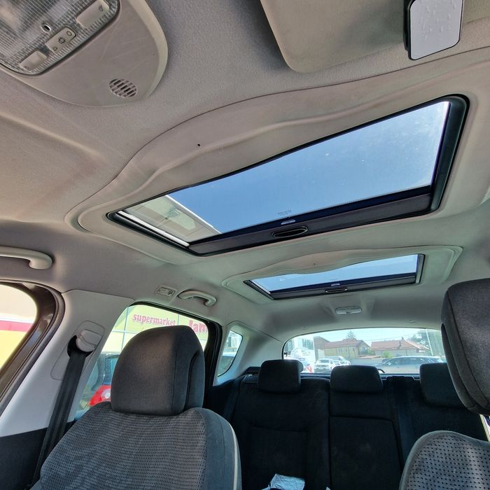 Vând urgent PEUGEOT 3008 2.0 hybrid