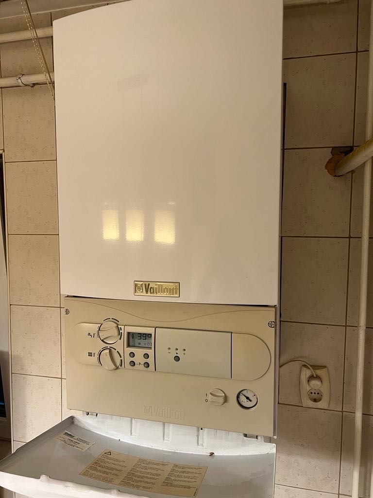 Centrala termica Vaillant cu boiler incorporat