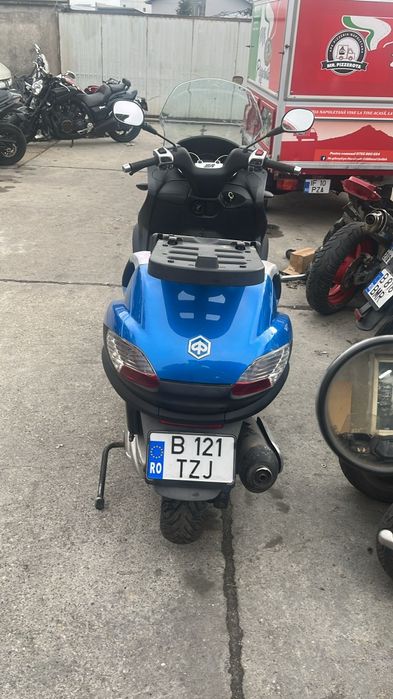 Vând Piaggio mp3 "fără negociere"