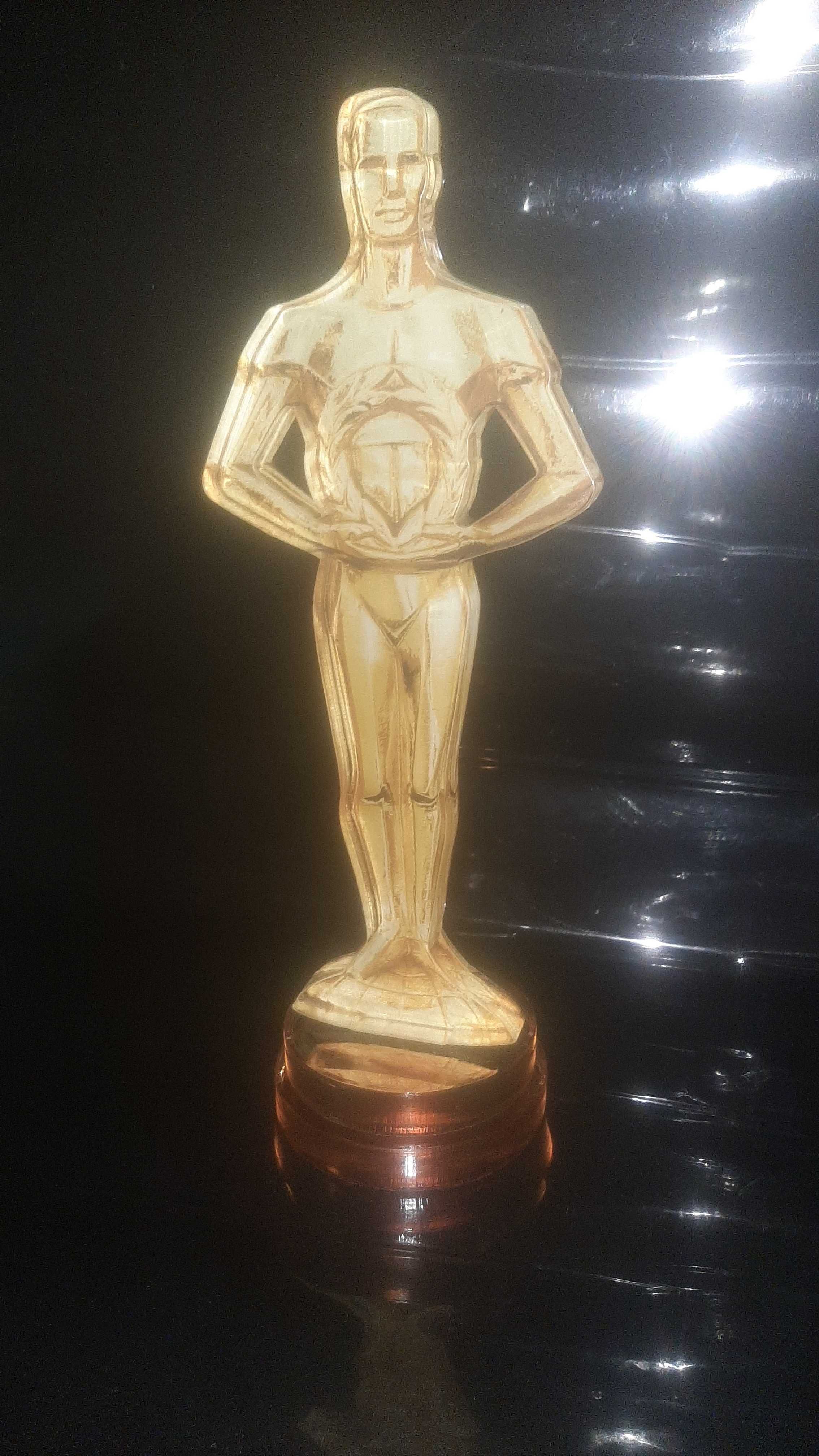 Оскар статуэтка награда