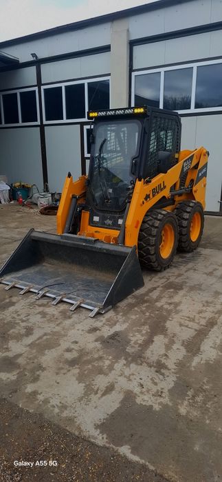 Mini încărcător bull