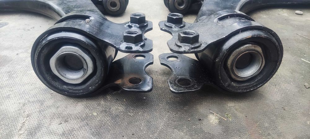 Brat suspensie / bascula Ford Focus 2 C-Max Volvo