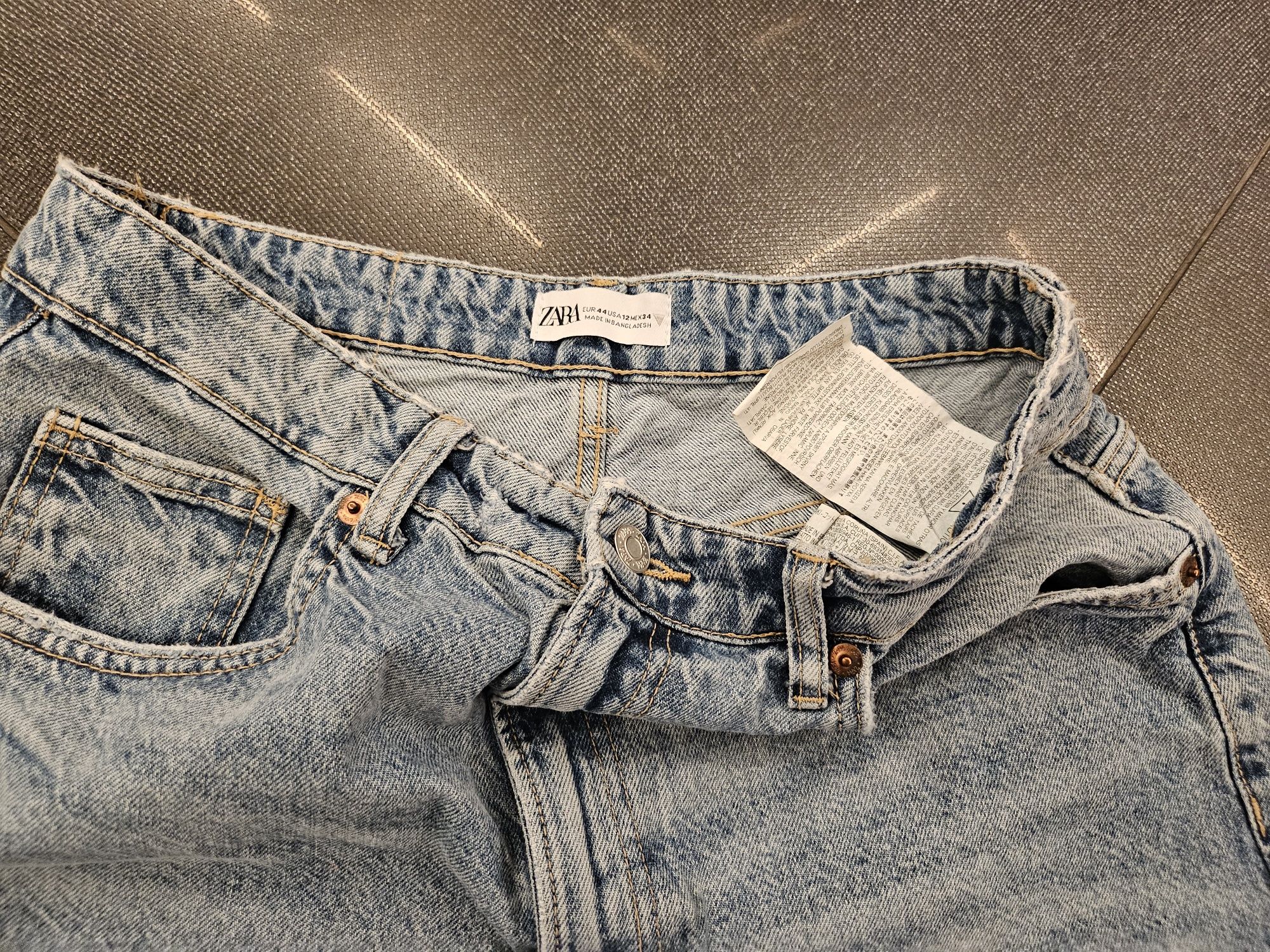 ZARA къси панталони- 44 L
