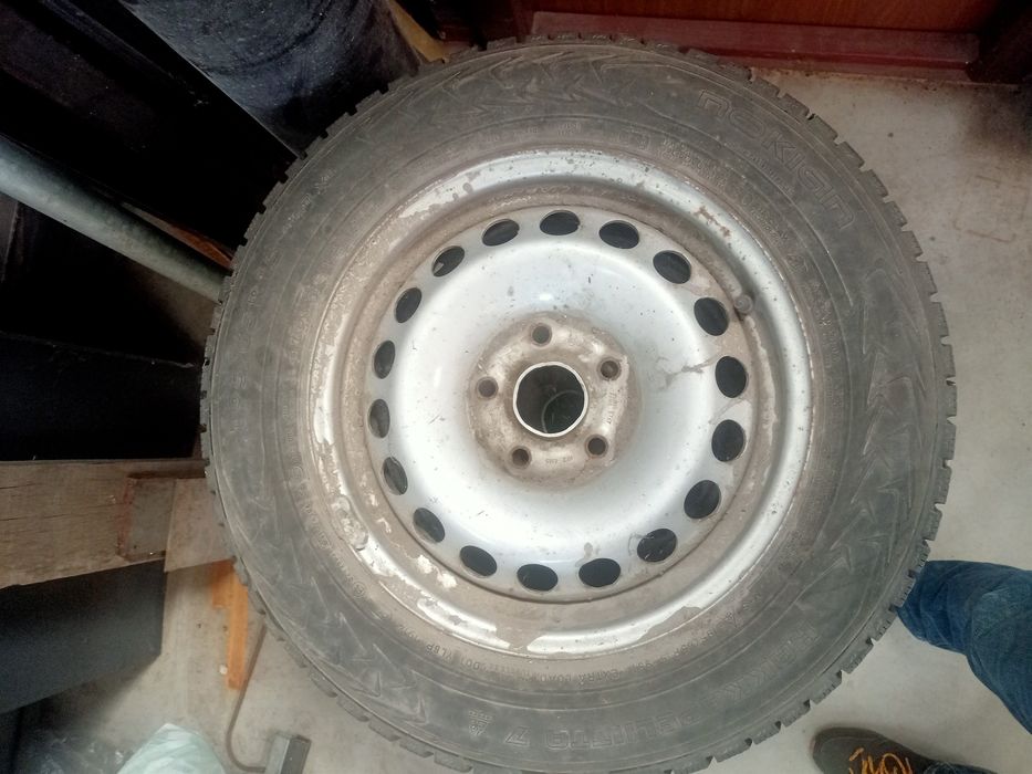 Set 4 roti skoda vw audi jante+anvelope iarna Nokian 195 65 15