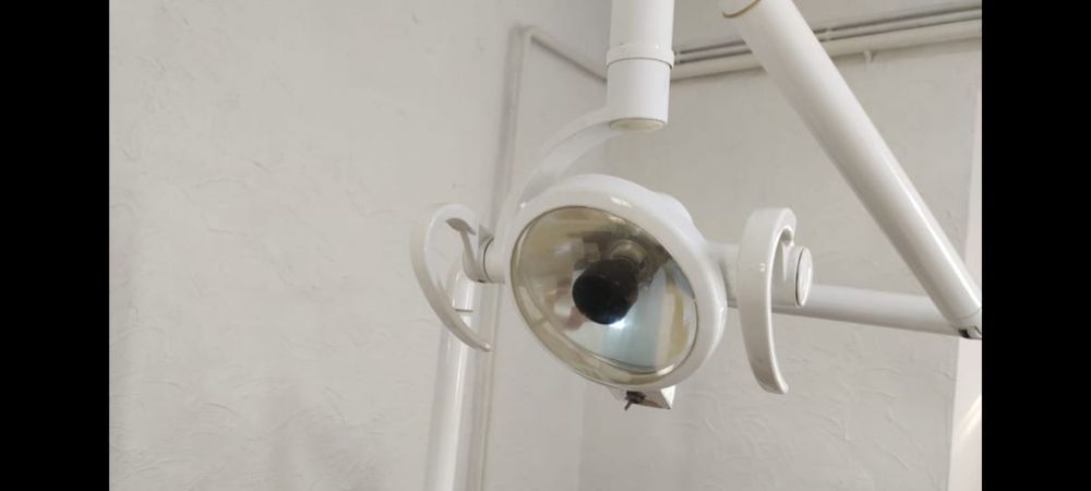 Стоматологическое кресло