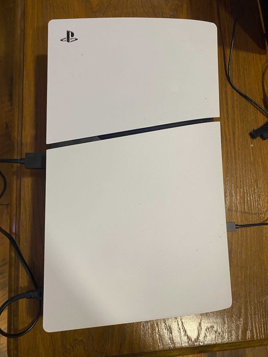 Playstation 5 (ГАРАНЦИЯ) като нов. КУПЕН ПРЕДИ 2 МЕСЕЦА