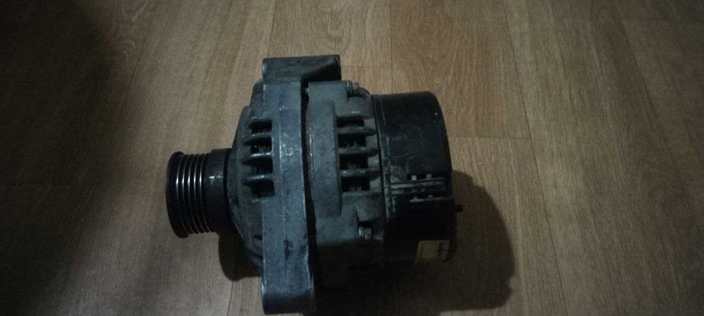 Продаётся генератор от Лада Приора