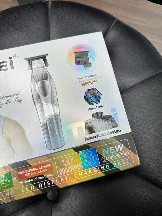 Kemei km 3023 тример с babyliss ножове