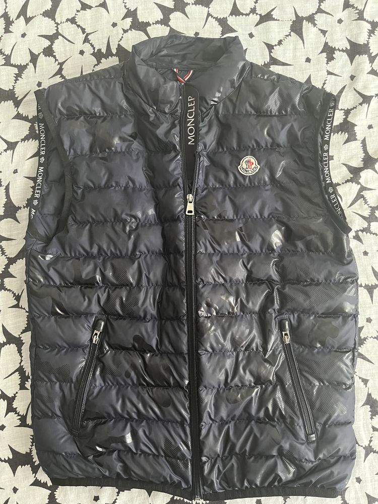 Vand vesta Moncler