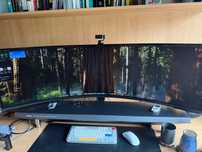 Samsung Odyssey Neo G9 57'' QLED 7680 x 2160 Curved 240Hz
