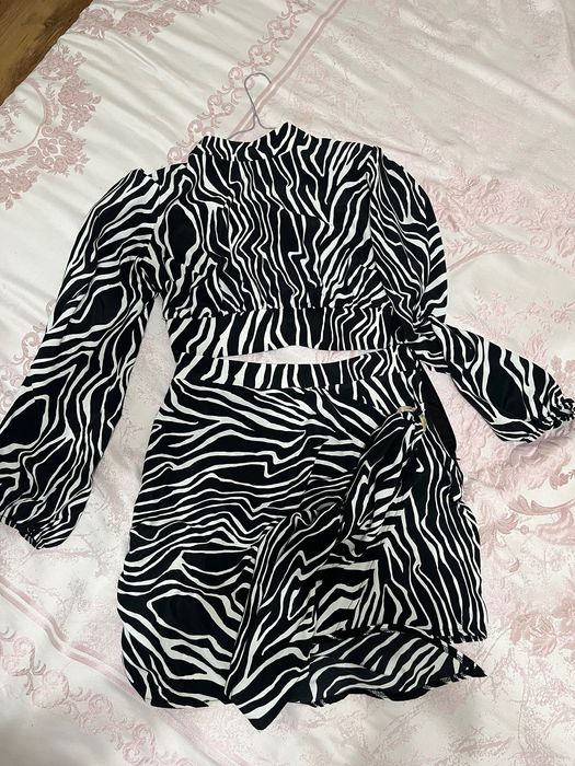 Костюм от бренда Medzozo