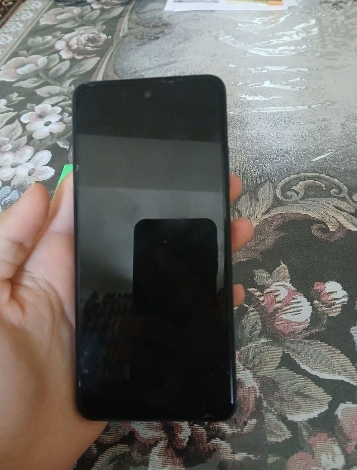 Infinix hot 40i ideal holatda