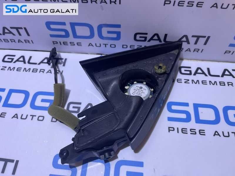 Ornament Capac Plastic Tweeter Usa Portiera Dreapta Fata VW Passat CC 2008 - 2012 Cod 3C8837986 3C8035411 3C8837994A [D0364]
