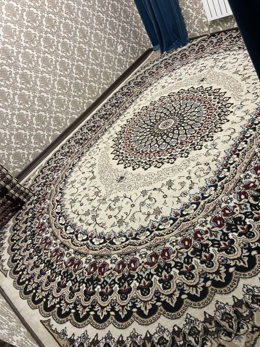 Gilam va pardalar sotiladi holati yangi