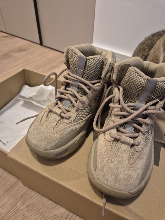 Yeezy dsrt bt rock 37 ⅓