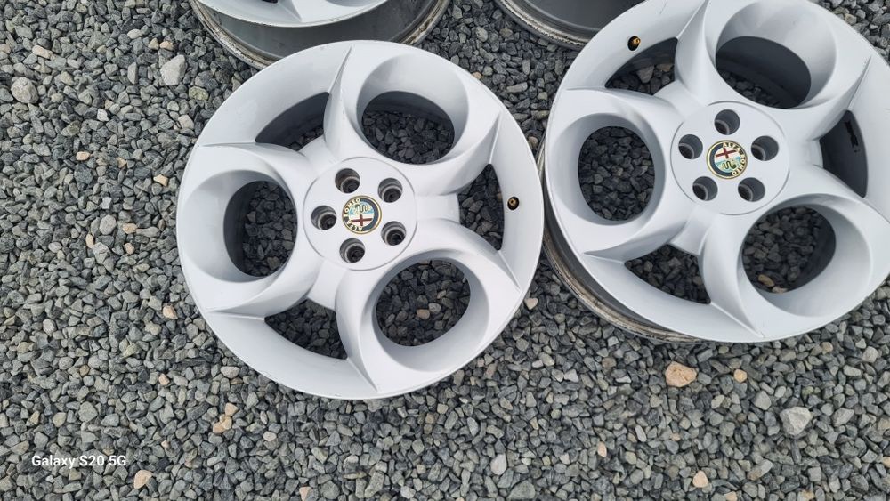 Оригинални джанти Алфа 5/98 Alfa 5x98

Употребявани, Шумен