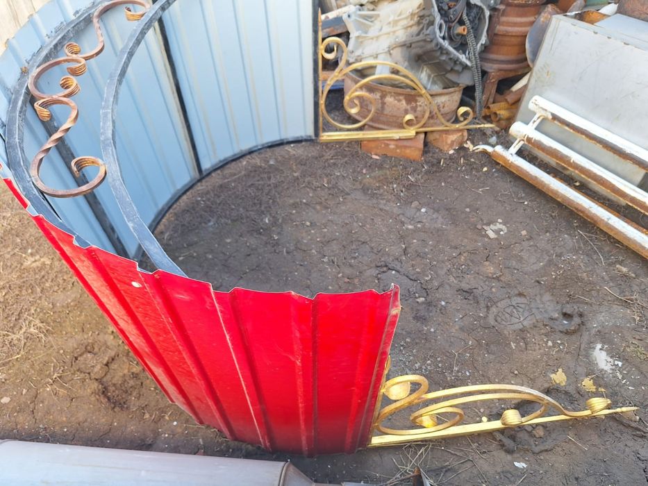 Продам козырек в хорошем состоянии