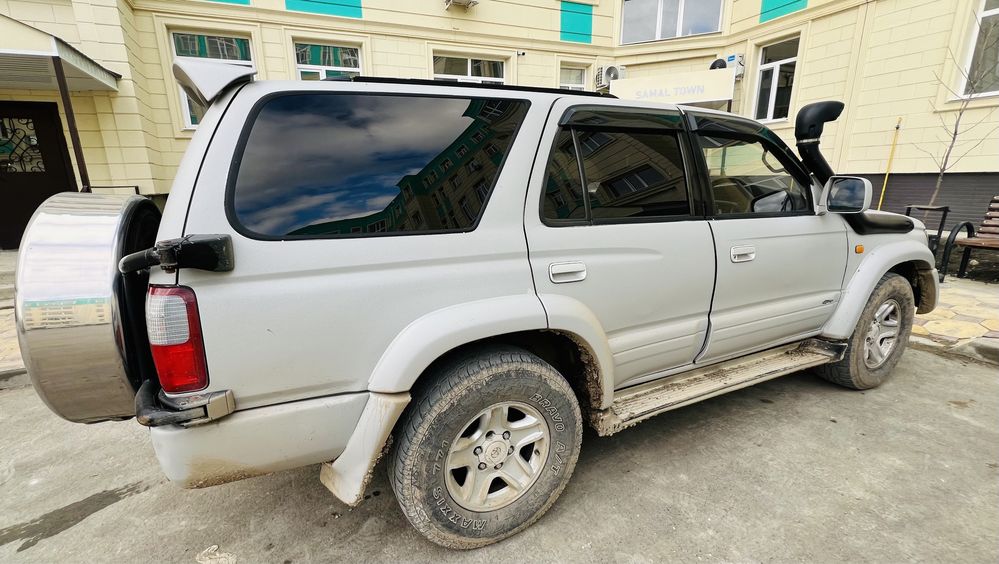 Toyota Hilux Surf