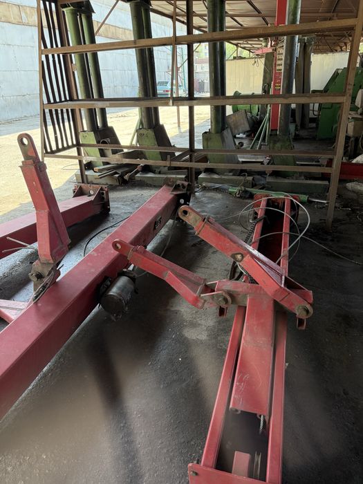 Подъемники красные