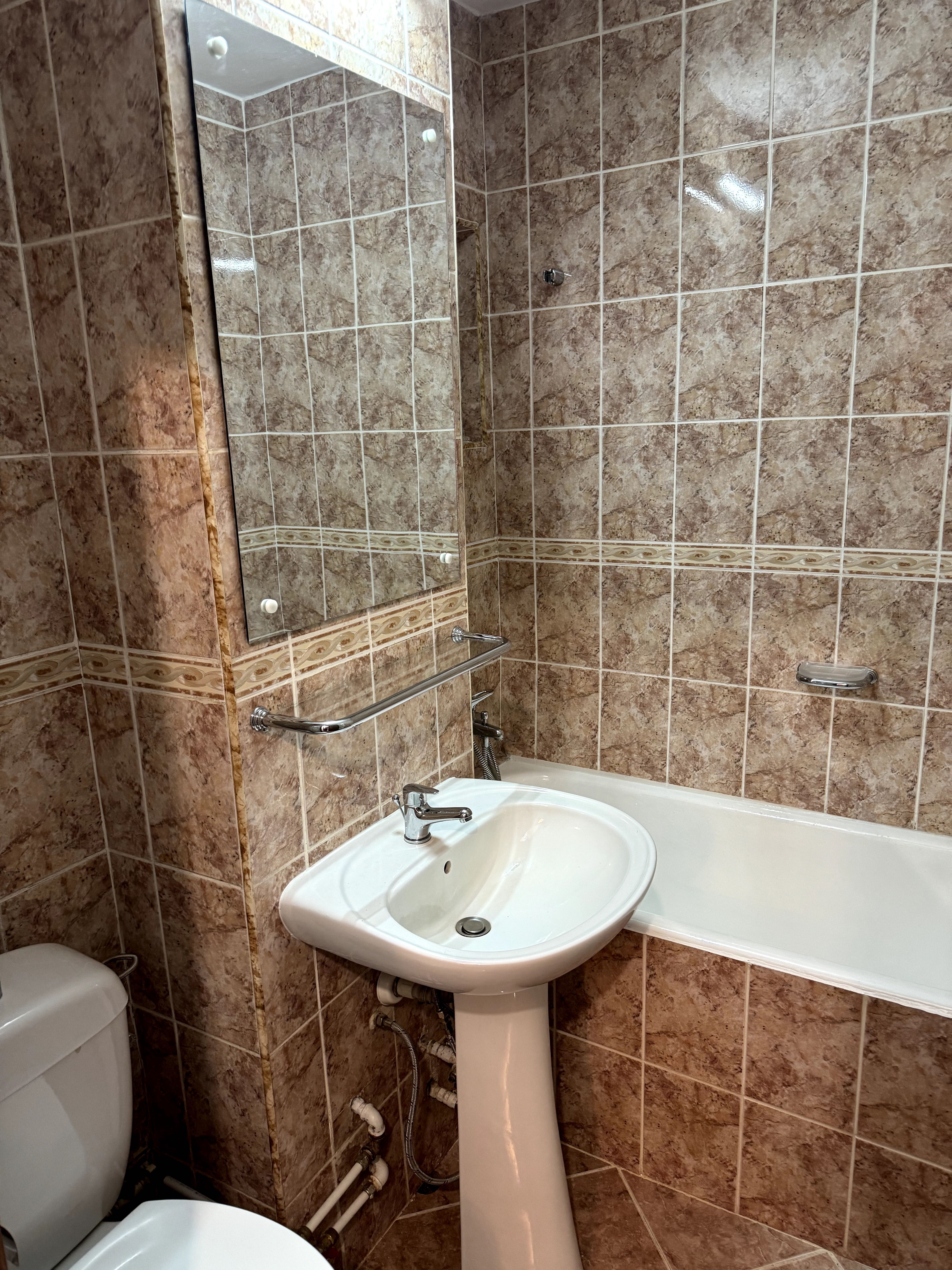 Proprietar inchiriez apartament 3 camere 65mp