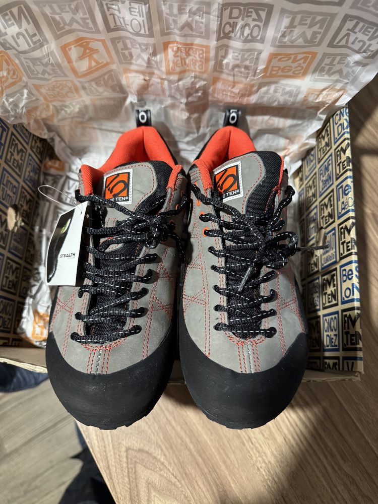 Five Ten Guide Tennies