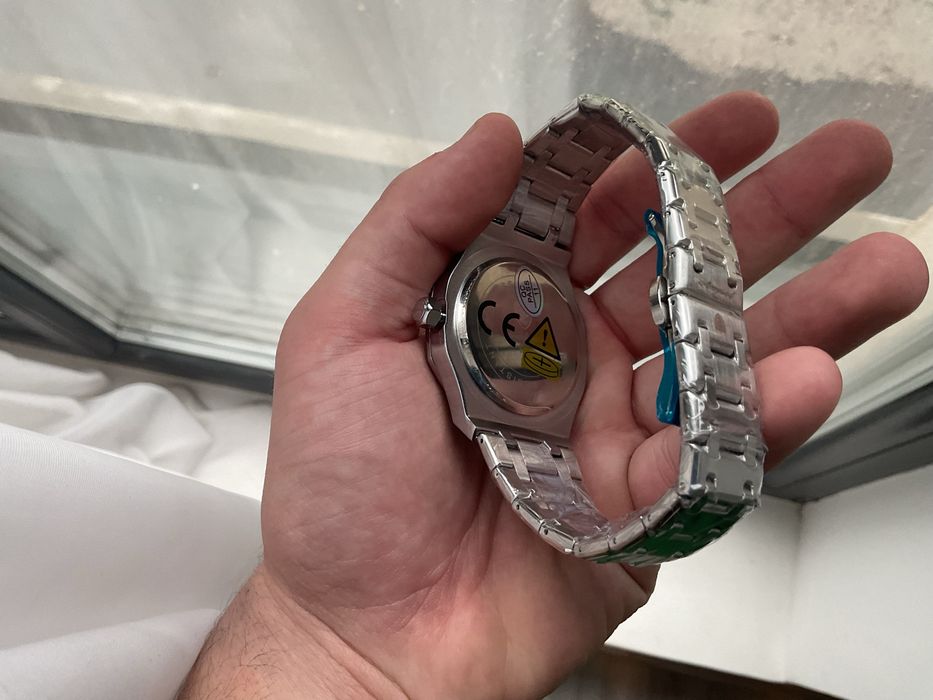 Ceasuri noi Poedagar (în folie de protecție)