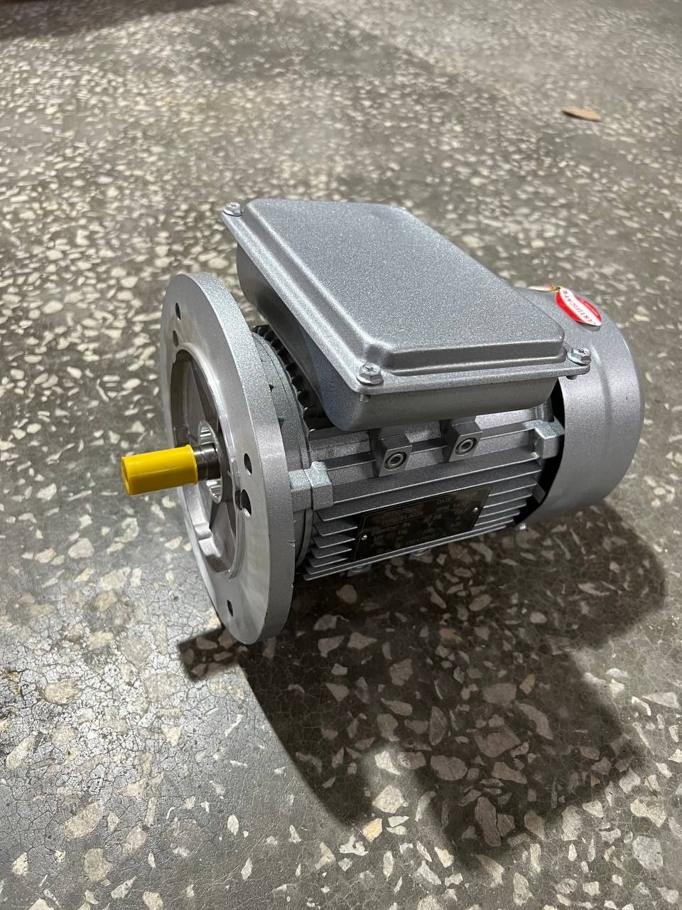 Электродвигатели 220 V .Elektr motorlar 220V