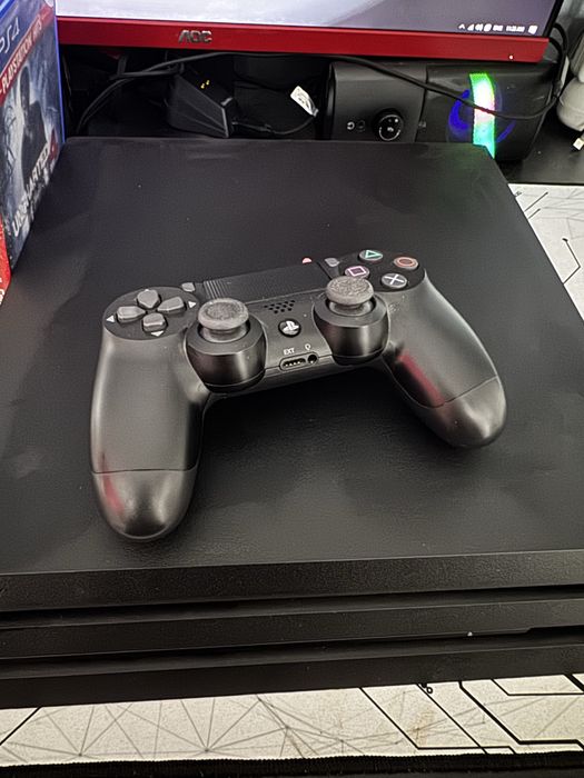 Ps4 pro + 9 jocuri AAA