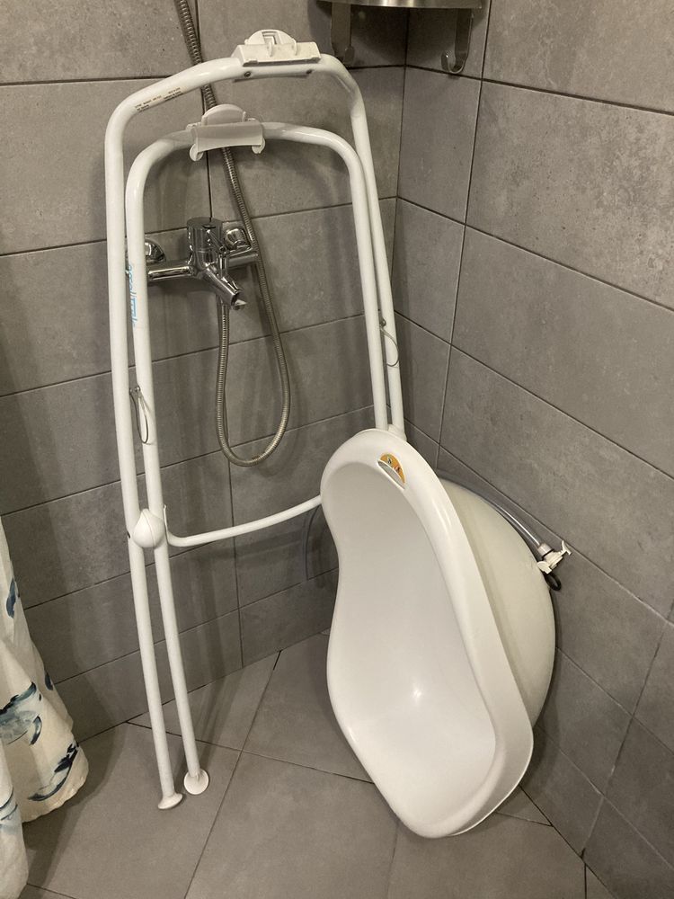Bebe Confort вана и стойка Amplitude