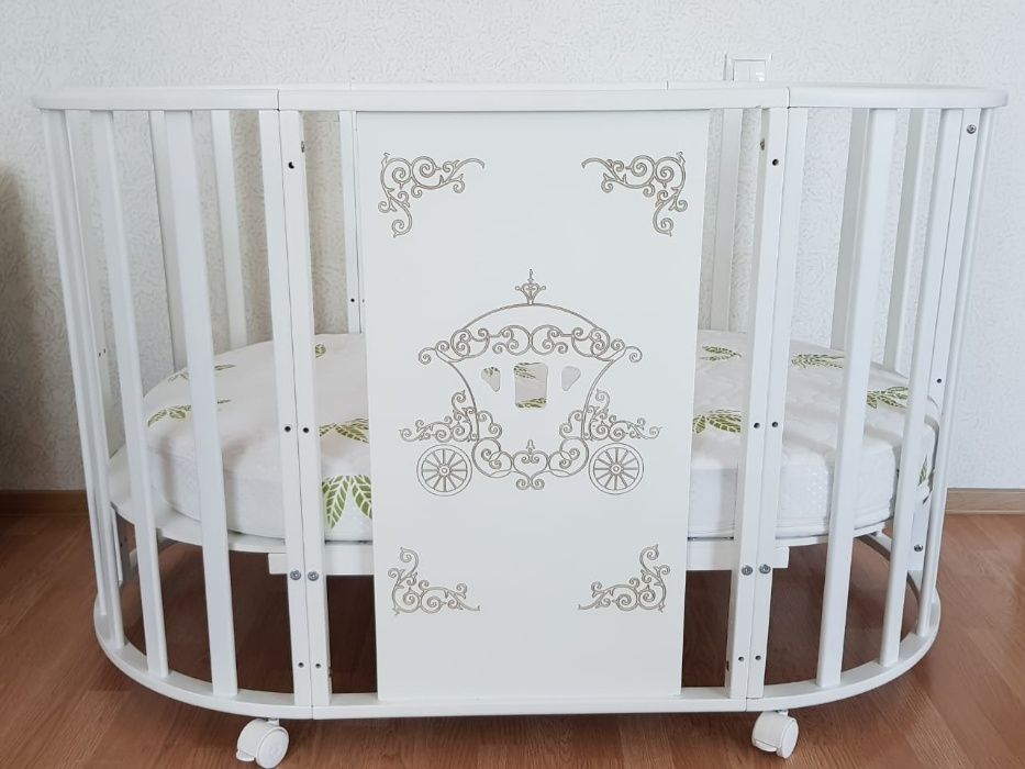 Продам новую детскую кроватку в комплекте