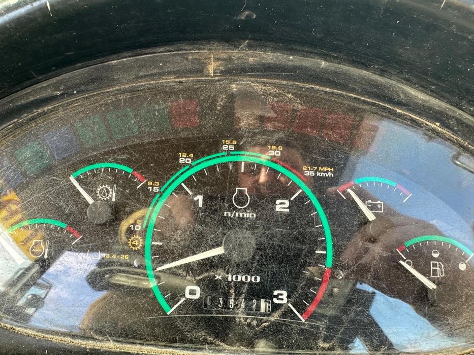 Buldoexcavator Case 580 Super R 2004 accept variante !