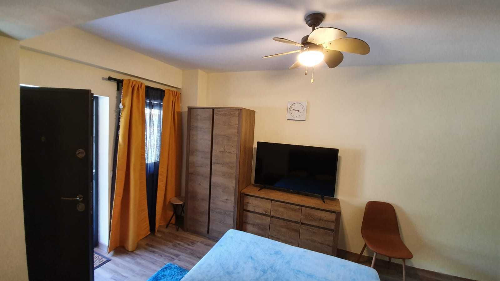 Inchiriez / cazare- garsoniera Mamaia Nord - Navodari - zona Lidl
