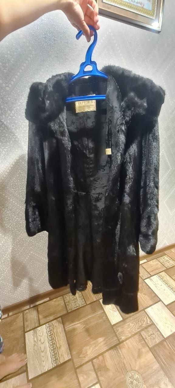 Продам норковую шубу
