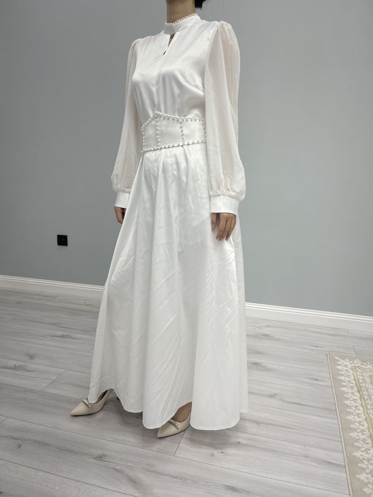 Продам женские платья