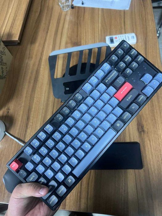 Срочно  Keychron K8 Pro