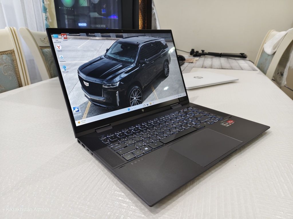 HP ENVY core i5 8GB Ram 512 SSD