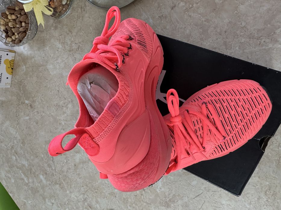 Under- Armour дамски