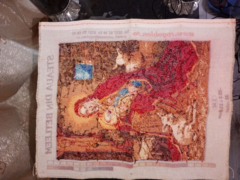 Vând goblen cusut lucrat manual